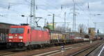 DB Cargo AG (D) mit  185 347-2  [NVR-Nummer: 91 80 6185 347-2 D-DB] und gemischtem Güterzug am 18.01.22 Durchfahrt Bf.