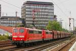 DB 151 077-5 mit Erzzug in D�sseldorf Rath, Mai 2017.