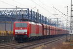 DBC 189 077-1 mit 189 041-7 am BÜ km 10,832 Lintorfer Landweg in Duisburg 3.2.2026
