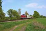 DB Fahrwegdienste 212 093-9 und 212 034-3 mit einen Spritzzug bei Bad Vilbel am 02.05.19