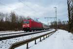 DB Fernverkehr 101 064-1 mit einen IC in Hanau am 08.01.22