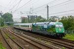 DB 101 039-6  Fahrtziel Natur  schiebt Leerzug IC2310 in Wuppertal, Juni 2024.