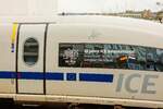 ICE 406 001  Europa   25 Jahre ICE International  Deutschland-Niederlande Beschriftung in Wuppertal, April 2025.