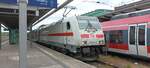 BR 146.5 (Bombardier TRAXX) als IC der DB in Rostock Hbf am 20.05.2023
