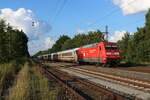 101 121 als Steuerwagenersatzlok am IC2215/17 auf dem Weg nach Köln am 24.7.25 im schönen Abendlicht in Sythen.