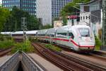 DB Fernverkehr ICE4 412 xxx am 16.07.25 in Hamburg Dammtor vom Bahnsteig aus fotografiert