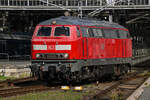 D-DB 218 385-3 rangierte am 29.09.2025 nachdem sie den IC 2263 nach Lübeck Hbf (AL) gezogen hat in die Abstellung um auf den nächsten Intercity (IC 2264) zu warten, und diesen wieder nach Rostock Hbf (WR) zu bringen.