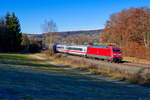 101 029 DB Fernverkehr mit IC 2083  Königssee  (Hamburg-Altona - Berchtesgaden Hbf) bei Dollnstein Richtung Ingolstadt, 23.11.2021