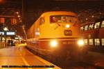 DB 103 235-8 mit IC118 in K�ln Hbf, Dezember 2013.