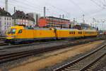 DB Netz Instandhaltung Siemens Taurus 182 513-2 mit Messzug in Frankfurt am Main Hbf vom Bahnsteig aus fotografiert am 14.02.26