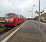 DB Regio 218 406-7 ( 9280 1218 406-7 D-DB ) mit dem RE 2 in Hof HBF am 24.10.2025