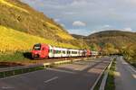 429 107 der DB als RE2 nach Frankfurt (Main) Hbf in Boppard, 24.