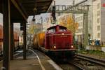 EfW 211 051-8 mit Putzzug in Wuppertal Hbf, November 2017.
