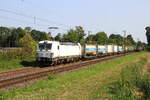 Deutschland 
Lok 6193 011 von ELLzieht einem Containerzug in Kaarst Broicherseite 
12/8/2025