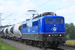 EGP 151 139-3 am 20.08.2020 nördlich von Salzderhelden am BÜ 75,1 mit Kesselwagen in Richtung Hannover