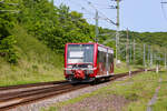 HANSEATISCHE EISENBAHN (HANS) mit einem LVT S in Lietzow zur Abstellung vor den Abzweig nach Mukran (L).