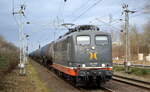 Hectorrail mit 162.006  Hauser  (91 80 6 151 066-8 D-HCTOR) und Kesselwagenzug (Benzin) am 05.01.22 Durchfahrt Bf.