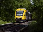Abgesang auf die Taunus Elevated.

648 407 HLB VT207 im Neuen Feld bei Köppern auf dem Weg nach Grävenwiesbach. Mai 2022.
