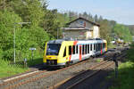 2648 002 fährt in Villmar aus in Richtung Limburg.