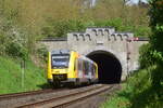 2648 001 verlässt den Ennericher Tunnel und ist auf den Weg in Richtung Limburg.

Ennerich 01.05.2024