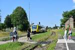 VT204 f�hrt als RB96 nach Dillenburg in W�rgendorf ein wo bereits ein paar Fahrg�ste auf den Zug warten. 

W�rgendorf 20.07.2024