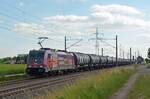 186 383 der HSL schleppte am 13.06.21 einen Kesselwagenzug durch Braschwitz Richtung Magdeburg.