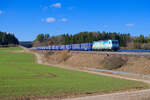 186 364 HSL/Akiem  WaveRider  mit einem Touax Autotransportzug bei Parsberg Richtung Regensburg, 23.02.2022