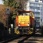 VOSSLOH-MAK G 1700-DIESELLOK AUF SOLOFAHRT DURCH NEUNKIRCHEN/SIEGERLAND  Am 20.3.2018 befindet sich VOSSLOK-MAK 1700 der KSW nachmittags solo auf der  Rückfahrt von SALCHENDORF nach HERDORF im