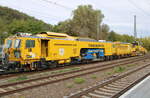 Leonhard Weiss 588508 'Frankenexpress' (99 80 9121 016-6 D-EVULW), eine P&T 09-2XY Dynamic Zwei-Schwellen-Stopfmaschine, am 19.09.2026 in Jena-G�schwitz.
