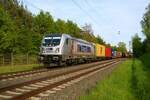METRANS Bombardier Traxx 187 513-7 mit Containerzug in Hanau Rauschwald am 04.05.23  