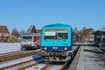 Während 628 903 auf seine nächste Fahrt nach Dagebüll Mole wartet, wartet 628 509 auf  das Ende, welches ihn als Ersatzteilspender früher oder später erreichen wird. (Niebüll, 14.02.2026)