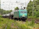 145-CL 005 der R4C (Rail4Chem) mit Tankwagen.