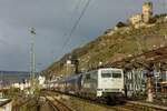 111 222 Railadventure mit �BB Nightjet �berf�hrung & ICE Waggons in Kaub am Rhein, November 2023.