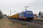 Mit einem langem Holzzug am Haken rollte am 10.04.26 187 318 von raildox durch J�trichau Richtung Ro�lau.