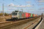 186 273-9 Loto/Railpool mit Containerzug in Neubeckum, Februar 2022.