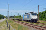 186 436 von Railpool schleppte am 13.06.25 einen leeren BLG-Autozug durch Saarmund Richtung Schönefeld.