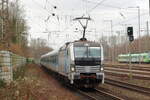 Rpool 193 828 in Diensten von TCS im Sandwich mit TCS 101 128-7 mit RE 3 nach Hamm in Castrop-Rauxel 21.2.2026