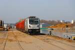 Railpool Bombardier Traxx 187 301-7 im Aschaffenburger Bayernhafen am 07.03.26 von Gehwegen aus fotografiert
