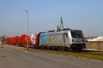 Railpool Bombardier Traxx 187 301-7 im Aschaffenburger Bayernhafen am 07.03.26 von Gehwegen aus fotografiert
