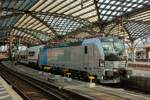 7193 220 Railpool mit DB ICE-L Talgo (ICE2310) nach Westerland (Sylt) in K�ln Hbf, Juli 2026.