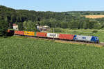 145 028 mit einem Containerzug am Morgen des 4.7.26 bei Breitenfurt.