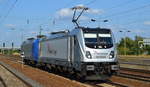 RheinCargo GmbH & Co. KG Lokzug mit  187 079-9  [NVR-Number: 91 80 6187 079-9 D-RHC] und
 145-CL 203  [NVR-Number: 91 80 6145 099-8 D-RHC) am Haken am 04.09.18 Bf. Flughafen Berlin-Schönefeld.