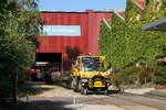 Der als Nummer 6 gef�hrte Mercedes-Benz Unimog U400 der RST (Kfz-Kennzeichen: IGB R621) bringt am 24.07.2026 einige Wagen vom Drahtwerk St. Ingbert zum Bahnhof St. Ingbert.