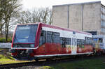 Am 12.03.2026 ist der VT 504 006 der Rurtalbahn im Bahnhof Aachen West abgestellt. Bei ihm handelt es sich die einstöckige Version des von der Deutsche Waggonbau AG entwickelten Doppelstocktriebwagen der DB-Baureihe 670, von dem einschließlich des Prototyps 26 Exemplare geliefert wurden. Er soll im Rahmen eines Forschungsprojektes als selbstfahrender Zug auf der Bahnstrecke Jülich - Linnich eingesetzt werden.