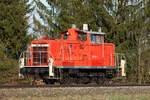 Die Diesellokomotive 360 583-9 am 11.3.26 bei Zorneding auf dem S-Bahn  Gleis mit unbekannten Ziel Richtung Rosenheim.