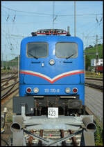 Ein Schaukelpferd ruht sich aus: SRI Rail Invest GmbH 151 170-8 am 18.07.2024 in Würzburg Hbf.