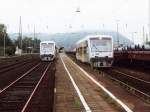 VT 004 (Trans Regio Rheinland Pfalz) mit Regionalzug TR 83619 Andernach-Mayen Ost auf Bahnhof Andernach am 20-7-2000.