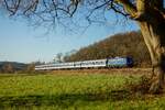 TRI 110 428-0 mit RB40 Ersatzzug in Wetter, Februar 2022.
