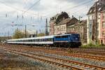 TRI 110 469-4 mit Fußballsonderzug Leerzug in Wuppertal, April 2023.