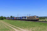 193 303-3 (TX Logistik) mit einem Sattelaufliegerzug in Elze, 28. Mai 2026